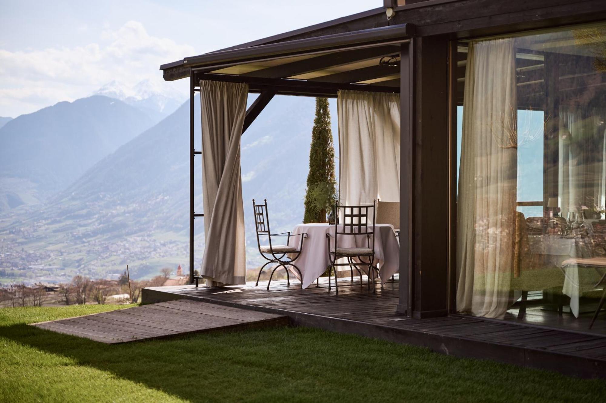 Hotel Kueglerhof Tirolo Bagian luar foto